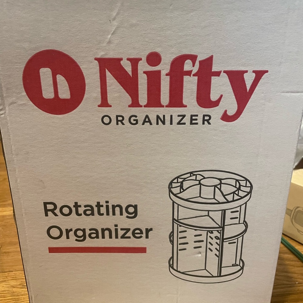 Nifty Rotating Makeup Organizer For Vanity - 360 Degree